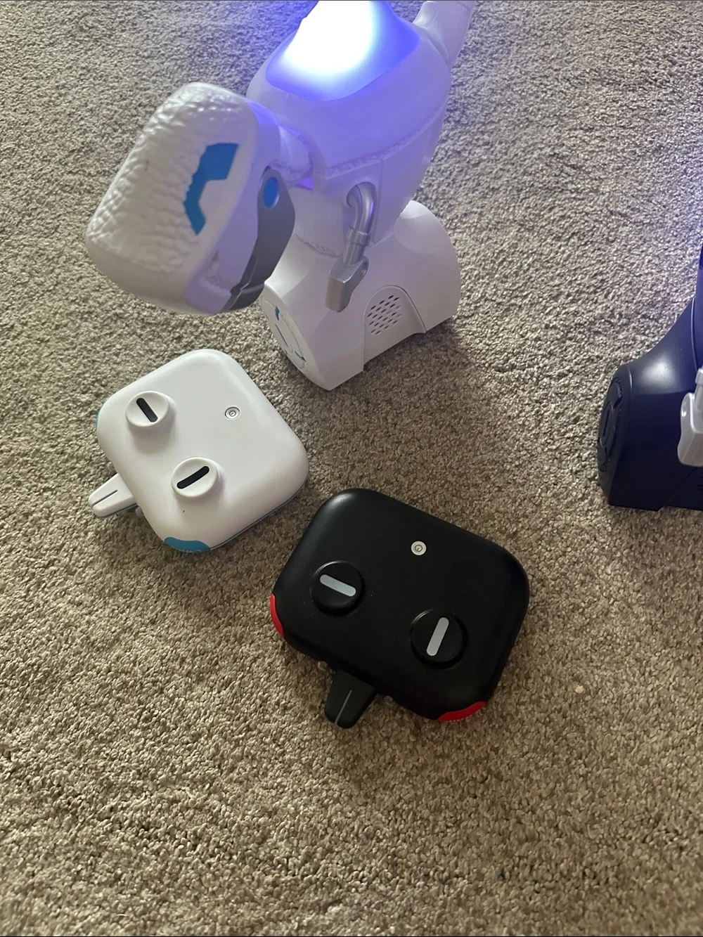 Sharper Image Dual Remote-Controlled Robot dinosaur in White and Black